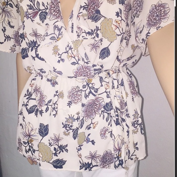 10068 Women’s floral blouse size M - Picture 6 of 6
